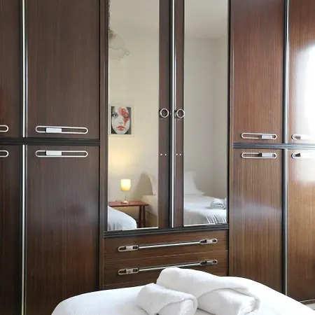 Apartment Corrado Ricci Halldis *