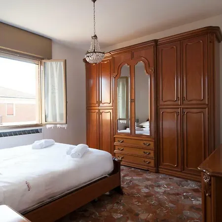 Corrado Ricci Halldis Apartmán